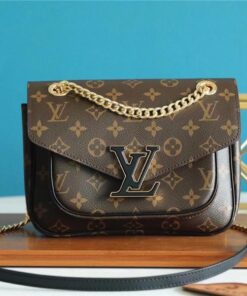 Louis Vuitton Passy Monogram Canvas For Women 9.1in/23cm LV M45592