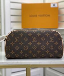 Louis Vuitton King Size Toiletry Monogram Canvas For Women, Women's Bags, Travel Bags 11in/28cm LV M47528